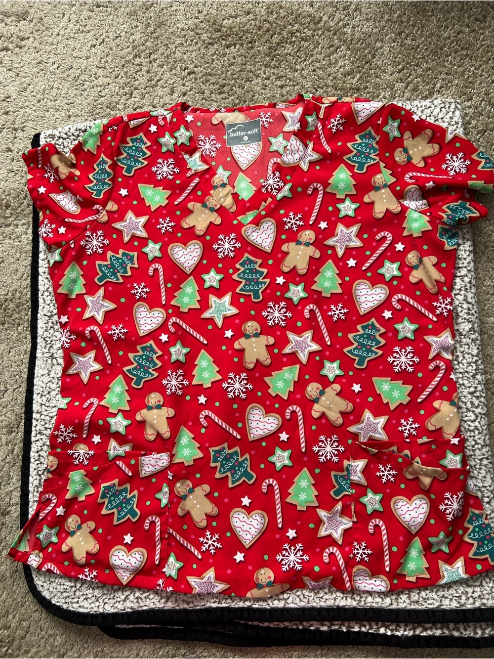 Uniform Advantage Red Holiday Print Short Sleeve Scrub Top